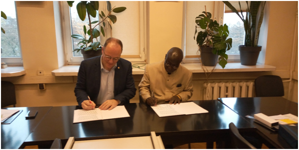 Signing of MoU with the Mineral Economy and Energy Research Institute of the Polish Academy of Sciences, Krakow, Poland, Nov